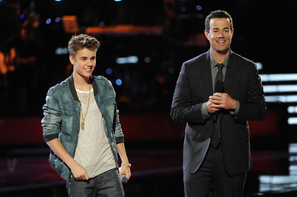 Justin Bieber and Carson Daly on 'The Voice'