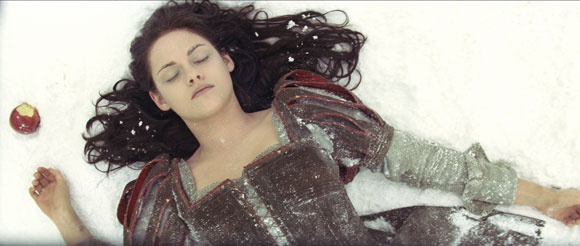Kristen Stewart in 'Snow White and the Huntsman'