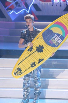Justin Bieber at the 2012 Teen Choice Awards