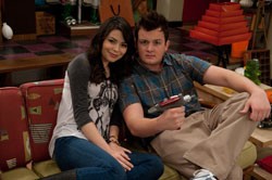 Miranda Cosgrove and Noah Munck in 'iCarly' on Nickelodeon
