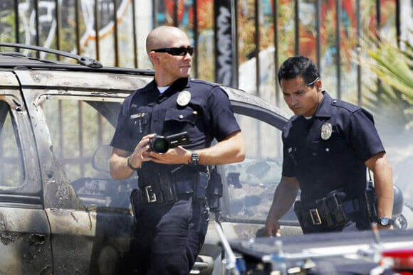 Jake Gyllenhaal and Michael Pena in 'End of Watch'