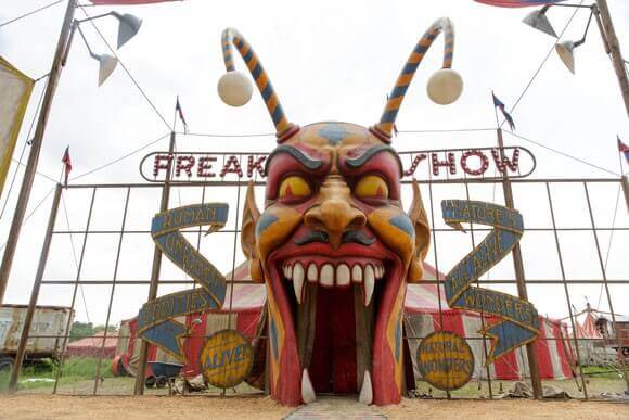 American Horror Story Freak Show Episode 1 Recap and Review