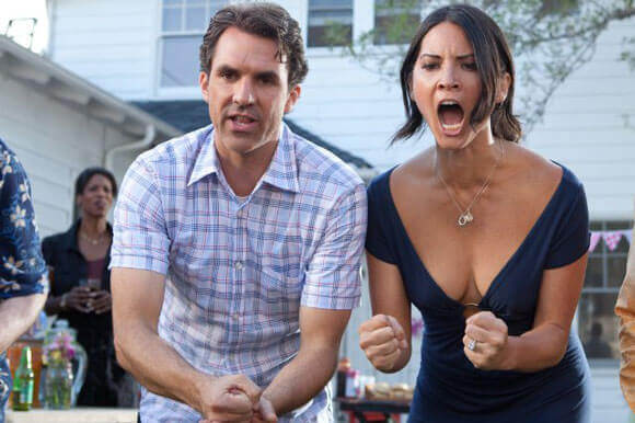 Paul Schneider and Olivia Munn in The Babymakers