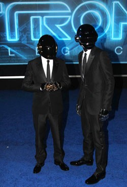 Daft Punk Performs on the 2014 Grammys