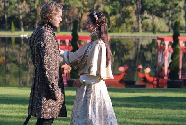 Reign Season 2 Episode 7 with Toby Regbo and Adelaide Kane